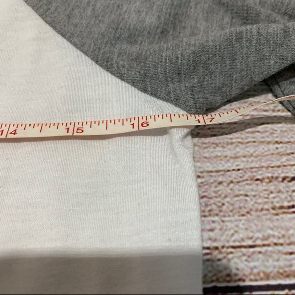 EUC•Harry Potter “Ollivanders” 3/4 Tee - Picture 7 of 9